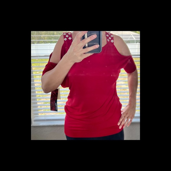 Fleurish Red Cold Shoulder Blouse Large - Picture 3 of 6